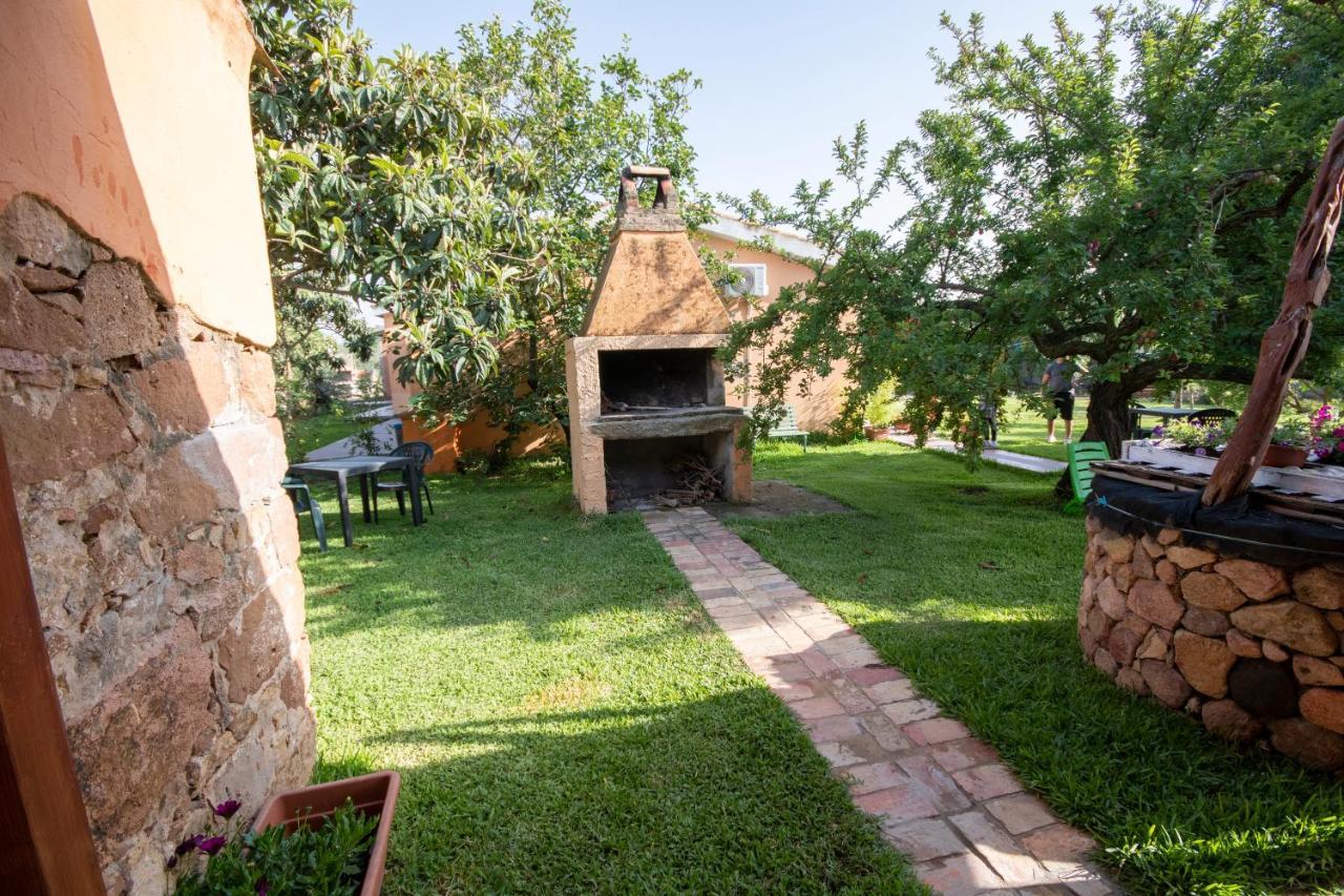 Is Cuccus Panzió Masainas Kültér fotó
